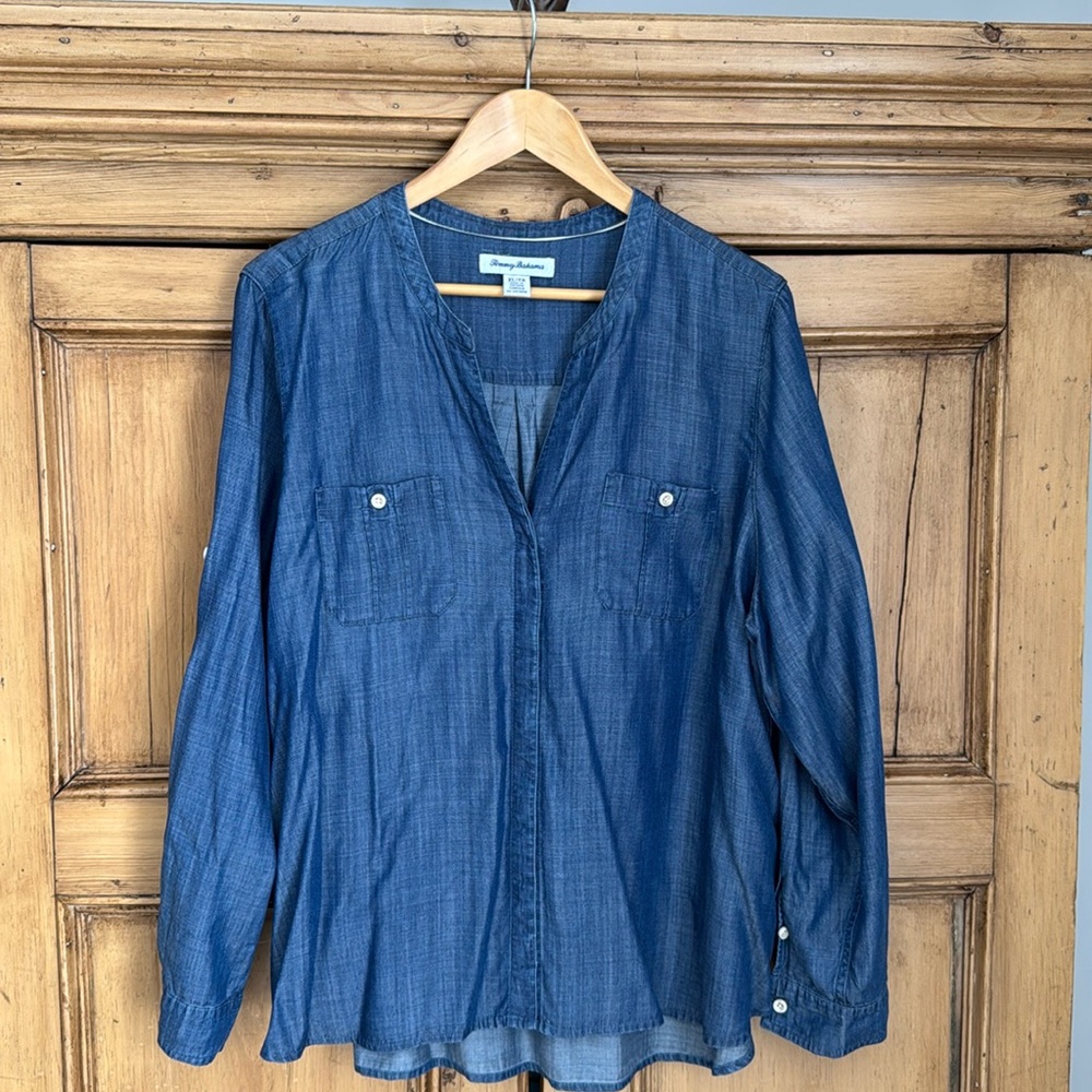 Tommy Bahama long sleeve tencel shirt